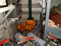 Tàu kéo lưới để bán
