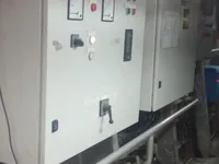 Tàu chở thủy thủ đoàn để bán