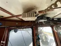 Tàu kéo lưới để bán