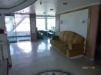 Tàu phà để bán
