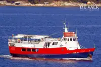 Tàu phà để bán