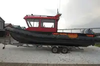 Thuyền phao cứng để bán