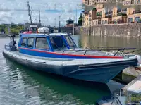Tàu khảo sát rao bán