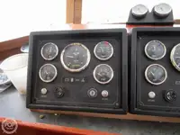 Tàu kéo lưới để bán