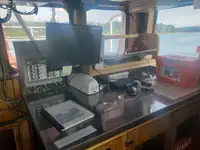 Tàu kéo để bán