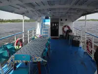 Tàu chở khách để bán