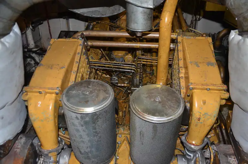 Tàu kéo để bán