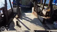 Tàu kéo lưới để bán