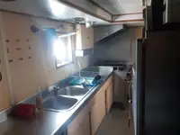 Tàu kéo để bán