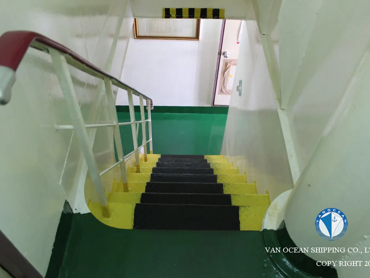 Tàu chở dầu/hóa chất để bán
