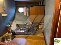 Tàu du lịch để bán