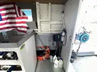 Tàu kéo lưới để bán