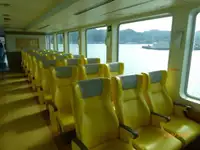 Tàu phà để bán