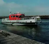 Tàu làm việc để bán