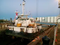 Tàu cung cấp để bán