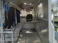Tàu chở thủy thủ đoàn để bán