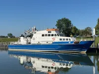 Tàu tuần tra để bán