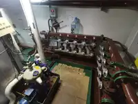 Tàu cung cấp để bán