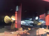 Tàu làm việc để bán