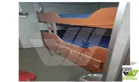 Tàu chở thủy thủ đoàn để bán