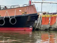 Tàu dẫn đường để bán