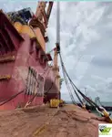 Sà lan chở người để bán