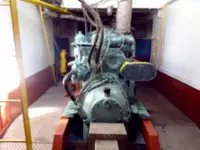 Tàu kéo để bán