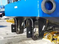 Tàu làm việc để bán