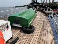 Tàu dẫn đường để bán