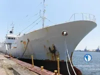 Tàu câu dài để bán