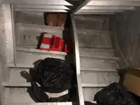 Tàu container để bán