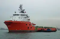 Tàu kéo để bán