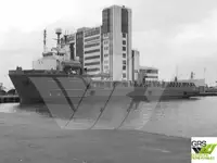 Tàu cung cấp rao bán