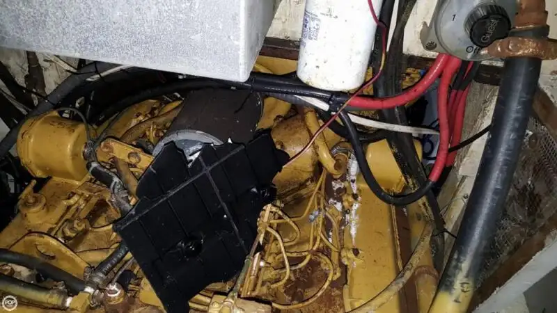 Tàu kéo lưới để bán