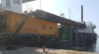 Tàu nạo vét để bán