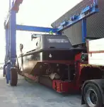 Tàu làm việc để bán