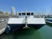 Catamaran rao bán