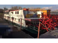 Tàu container để bán
