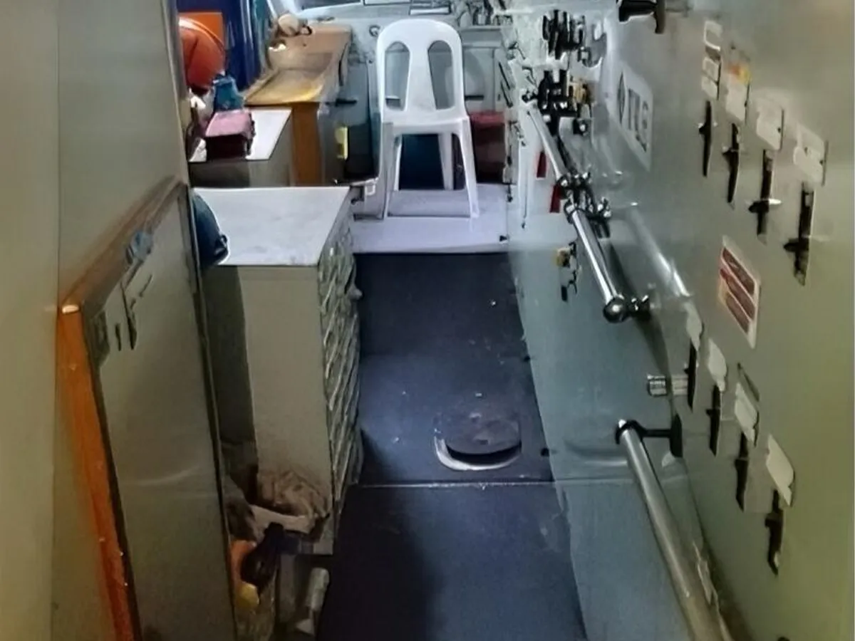 Tàu cung cấp nhanh (FSV) để bán