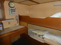 Tàu nghiên cứu để bán