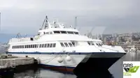 Tàu du lịch để bán