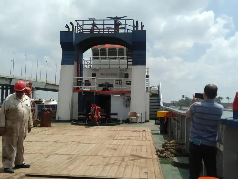 Tàu cung cấp để bán