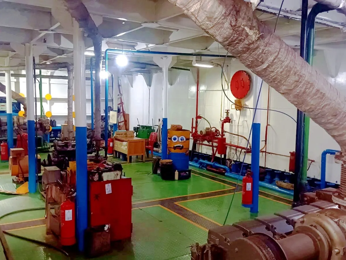 Tàu đổ bộ, chở hàng để bán