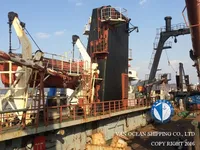 Tàu kéo lưới để bán