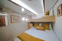 Tàu khảo sát để bán