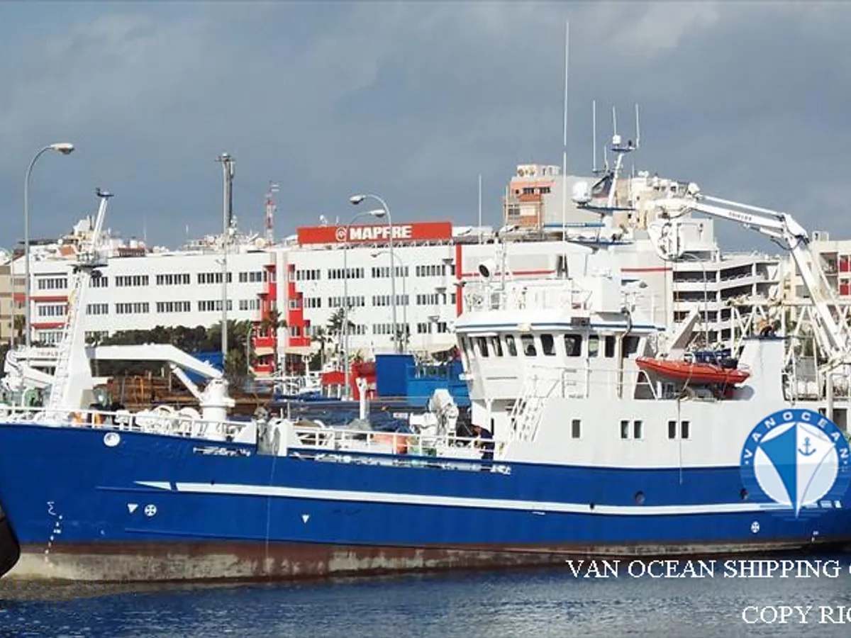 Tàu lưới vây để bán