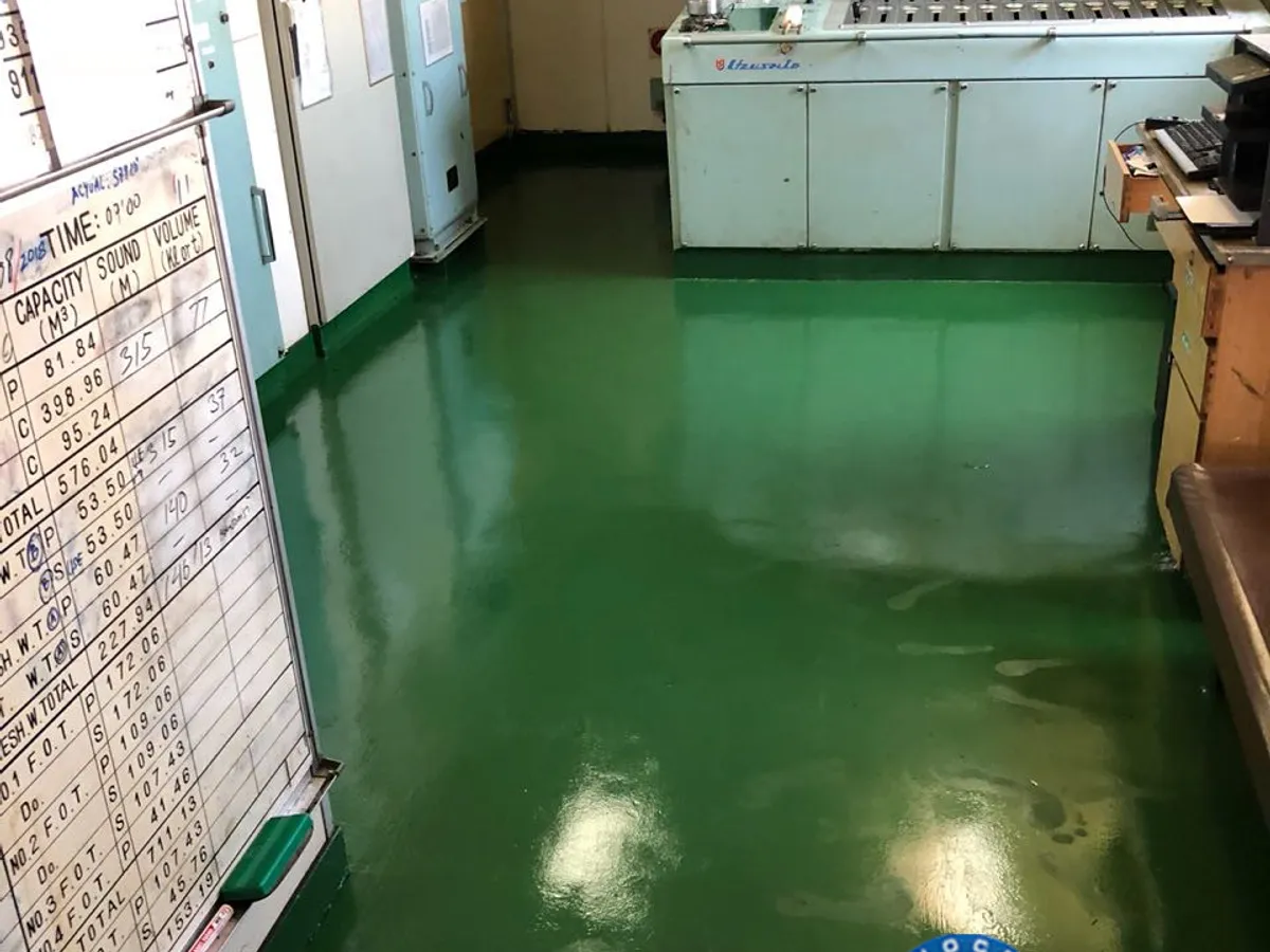 Tàu chở dầu/hóa chất để bán