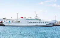 Tàu chở khách rao bán