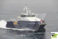 Tàu chở thủy thủ đoàn để bán