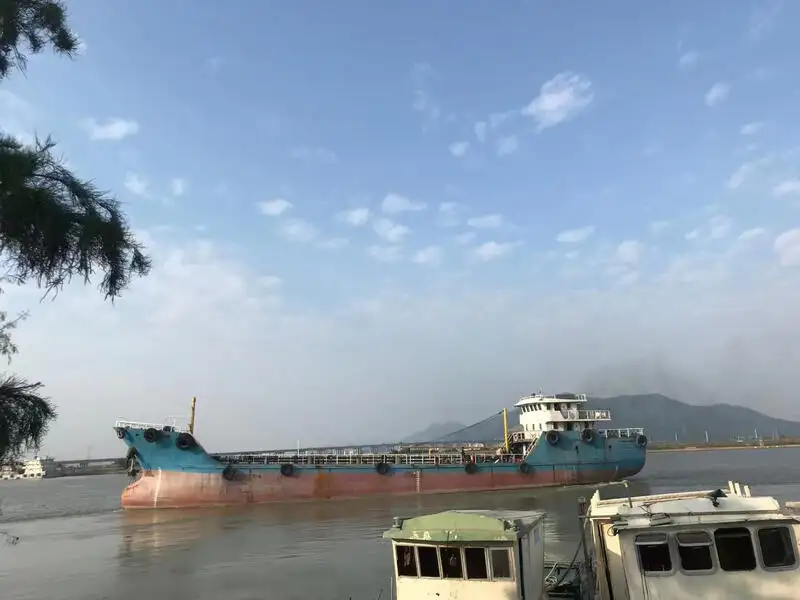 Tàu chở dầu/hóa chất để bán